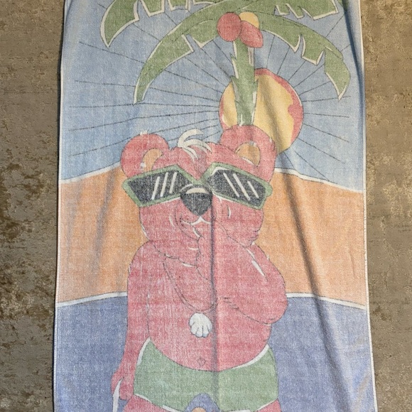 Vintage 100% Cotton Colourful Beach Towel with Bear & Duck Design - Picture 7 of 9